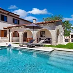 Casa Mia Villa *